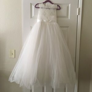 Girls Floor-Length flower girl dress